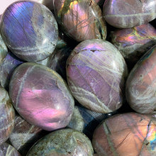 Load image into Gallery viewer, Purple Labradorite Palm