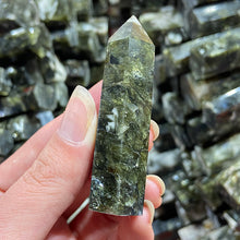 Load image into Gallery viewer, Natural Stone Green Mica Tower
