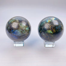 Load image into Gallery viewer, Beautiful Labradorite Sphere