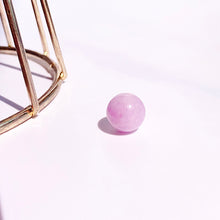 Load image into Gallery viewer, Natural Cat Eye Kunzite Mini Size Sphere