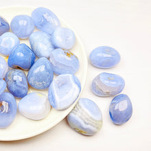 Load image into Gallery viewer, Natural Chalcedony Tumble