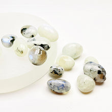 Load image into Gallery viewer, Natural Moonstone Tumble